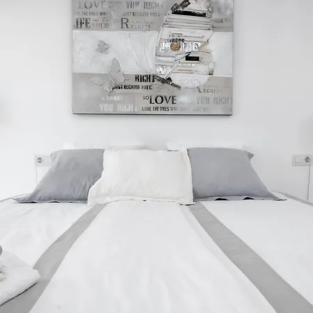 Mercedes Penthouse In By Solaga Homes Apartment *
