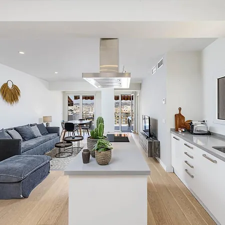 Apartament Mercedes Penthouse In By Solaga Homes *