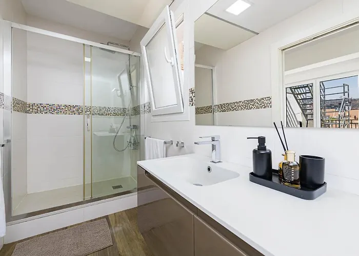 Mercedes Penthouse In By Solaga Homes Apartmán