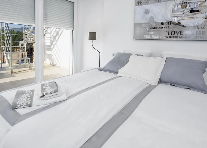 Mercedes Penthouse In By Solaga Homes Apartmán Màlaga